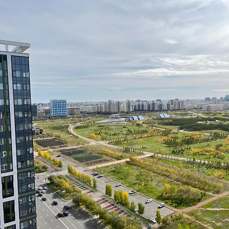 Уютная Студия С Видом На Ботанический Парк Nur-Sultan  Exterior photo